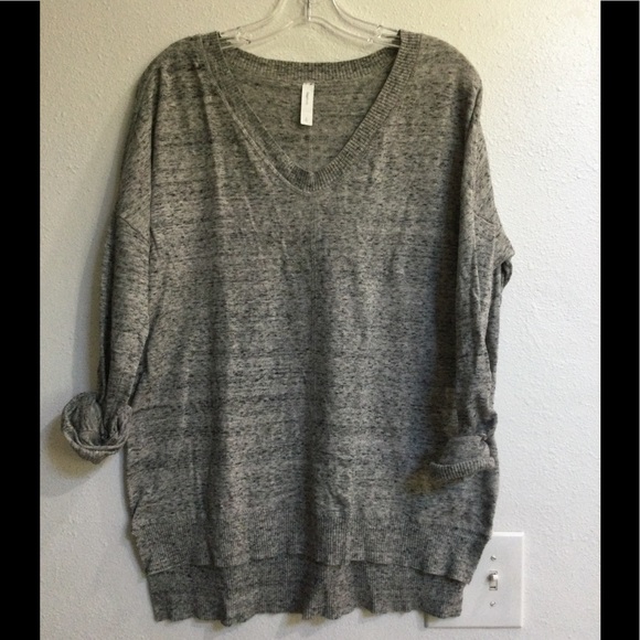 Oversized V-Neck Sweater - Picture 2 of 5